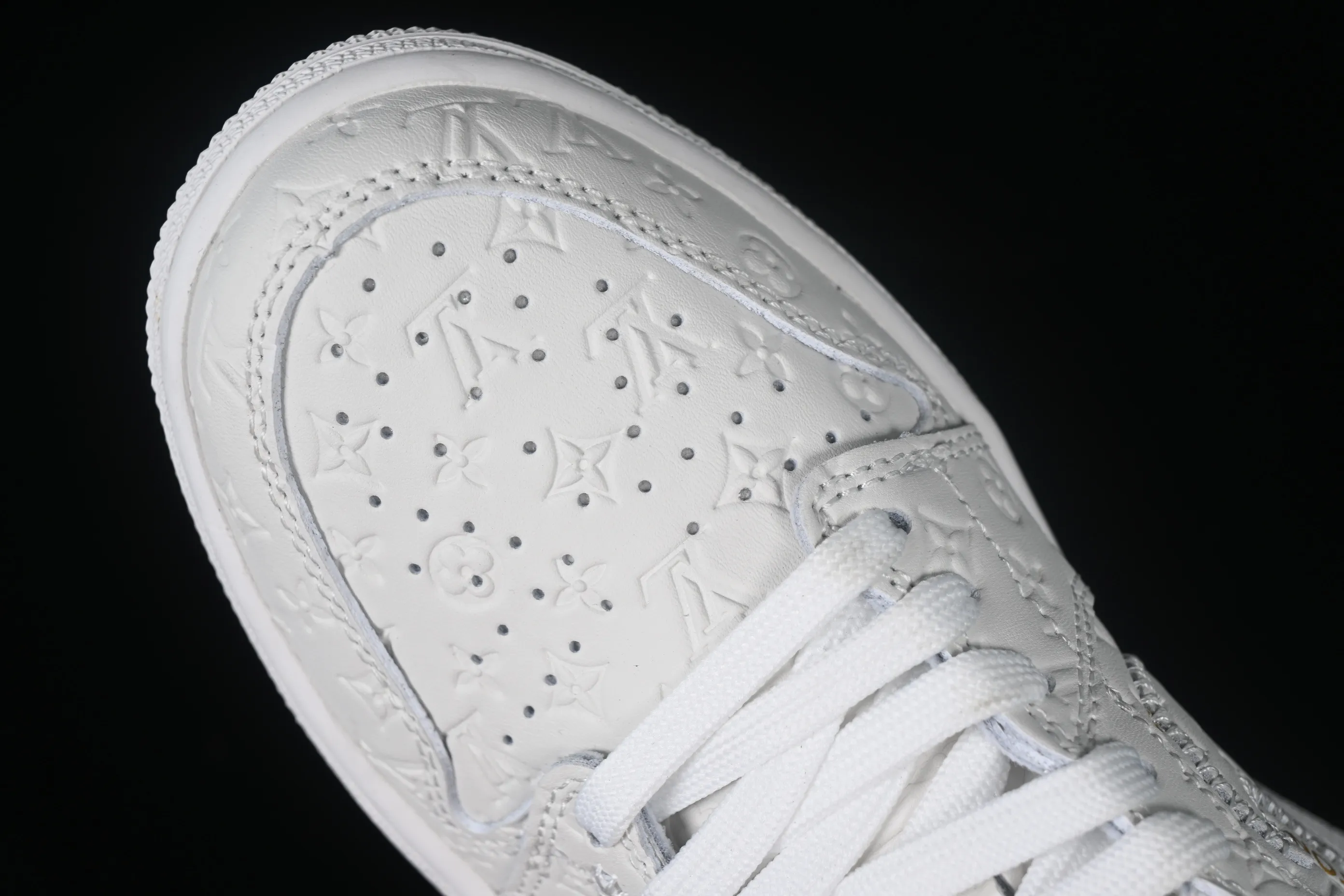All categories Air Jordan Jordan series basketball shoes Air Jordan 1 Low LV x Travis Scott x Air Jordan 1 Low OG AJ1 Joe 1 undercut low top 1A9V87